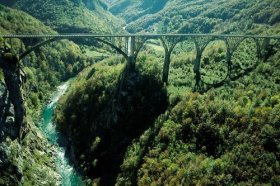 Каньон реки Тора. Черногория